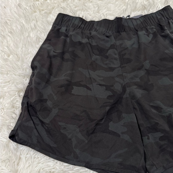 Abercrombiebie & Fitch Athletic Shorts Black Camo Shorts Black Athletic Shorts - Picture 2 of 5